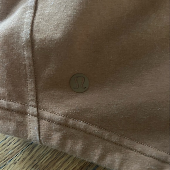 Lululemon shorts - Picture 5 of 6